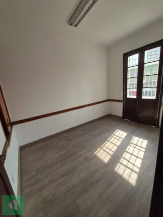 Imagem Sobrado com 4 quartos em Santo André, Centro