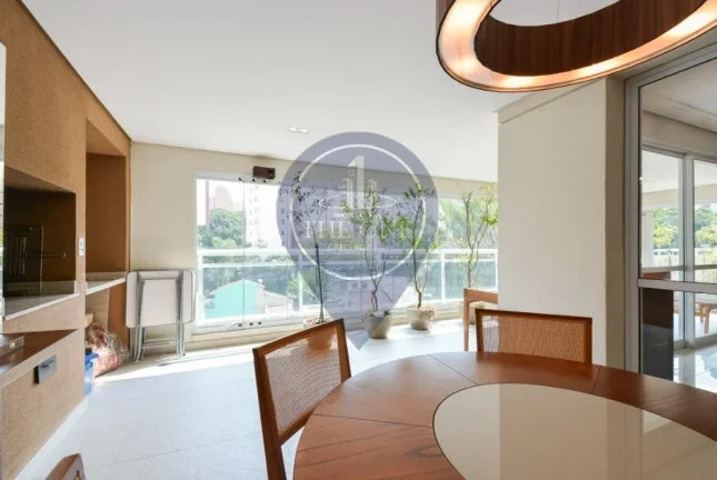 Imagem Imperdível: Apartamento de Luxo na Vila Mariana, São Paulo-SP - 4 quartos, 3 suítes, 2 salas, 5 banheiros, 3 vagas - 200m²
