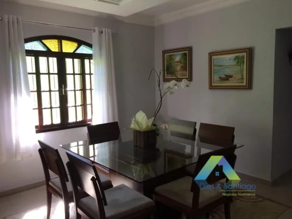 Imagem SÃO CAETANO Casa condomínio semi aberto com segurança particular, 280 metros, 3 dormitórios, 3 salas, 4 vagas com piscina, churrasqueira, lareira.
