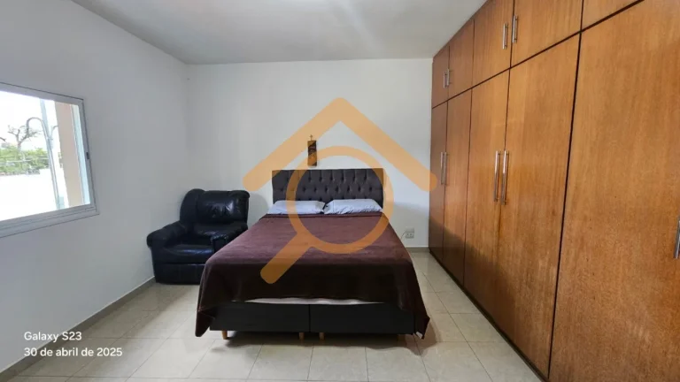Imagem Excelente oportunidade! Casa à venda em São Paulo-SP, Vila Santana, com 3 quartos, 2 banheiros, 2 vagas de garagem e 132m².