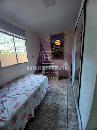 Imagem Excelente Casa de Esquina com Ambientes Amplos e Confortáveis