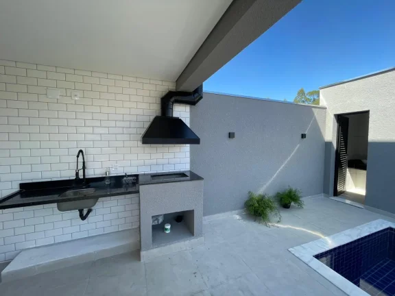 Imagem Casa com 3 Suítes e Piscina - Santana de Parnaíba/SP