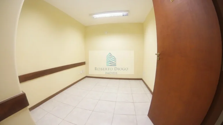 Imagem Sala comercial em condomínio à venda no Centro do Rio de Janeiro-RJ: 13 salas, 4 banheiros, 288m² de área!