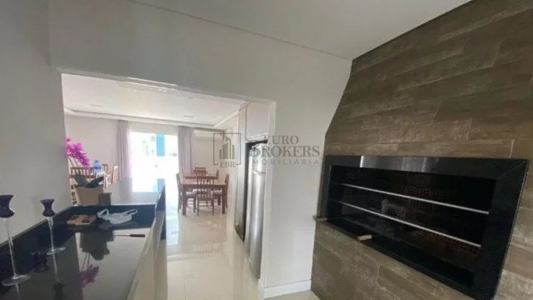 Imagem Apartamento com 3 dormitórios à venda no Centro de Balneário Camboriú/SC