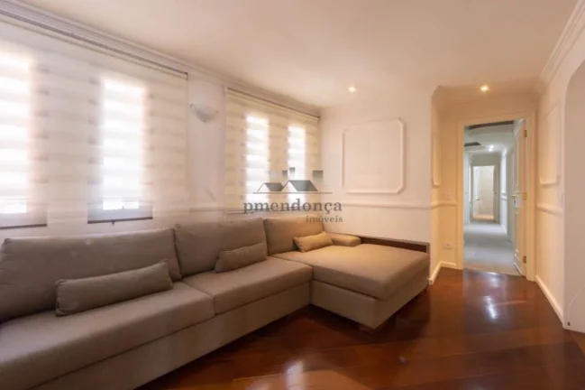 Imagem Apartamento amplo, com piso de tábuas largas de ipê, terraço, living para 02 ambientes, lavabo, a...