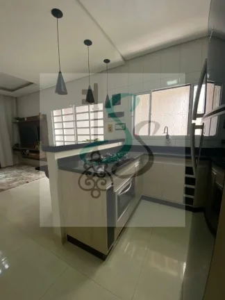 Imagem Venda de casa no Jardim Interlagos, Hortolândia. Casa com 2 dormitórios com armários e piso laminado , sala, cozinha com armários planejados e