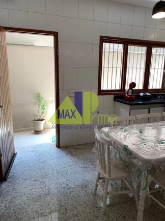 Imagem Imperdível: Casa à venda na Vila Amália, São Paulo-SP, com 3 quartos, 1 suíte, 2 banheiros e 3 vagas de garagem!