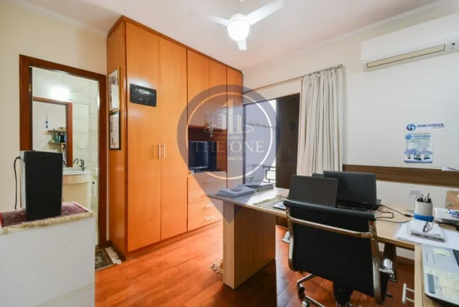 Imagem Luxuosa casa de 3 quartos e 3 suítes na Vila Clementino, São Paulo-SP, com 244m² e 3 vagas de garagem!