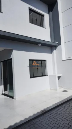 Imagem Sobrado de alto padrão, pronto para morar no bairro Meia Praia em Navegantes a venda com Adriano Carpes Imóveis