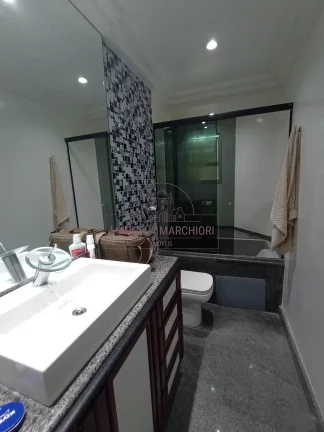 Imagem 4 quartos, 246m na Praia da Costa
