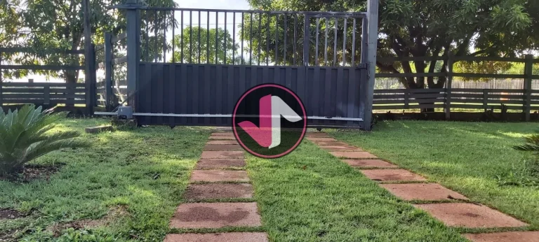 Imagem Oportunidade Única: Sobrado Espetacular no Condomínio Flor do Cerrado Seja bem-vindo a uma residê...