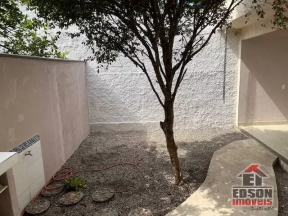 Imagem Casa de 2 Quartos, 1 Suíte em Itaipuaçu