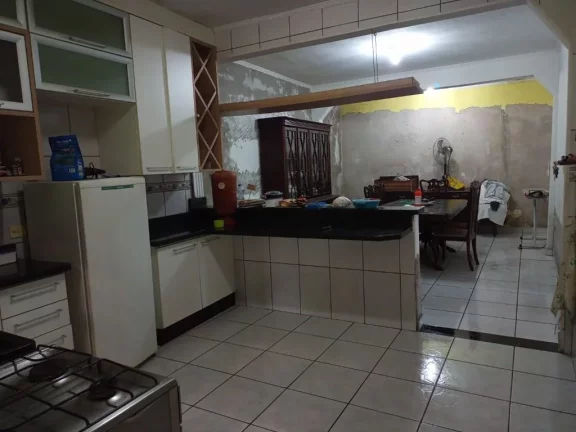 Imagem Sobrado com 3 dormitórios à venda, 220 m² por R$ 700.000,00 - Cidade Edson - Suzano/SP
