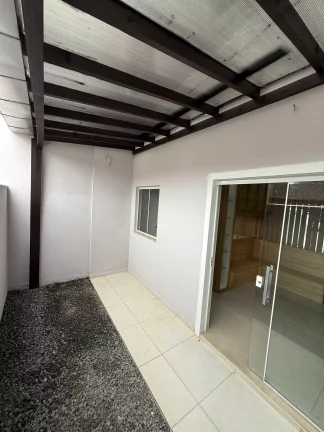 Imagem Geminado com 3 dormitórios sendo 1 suíte e 2 vagas de garagem - Boa Vista | Joinville/SC