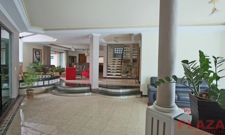 Imagem Casa no centro de Balneário Camboriú