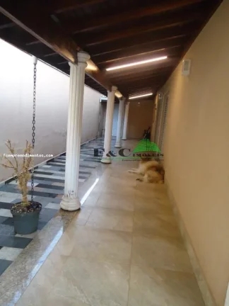 Imagem Casa para Venda em Iracemápolis, Centro, 4 dormitórios, 1 suíte, 3 banheiros, 5 vagas