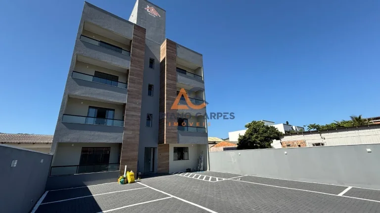 Imagem Apartamento NOVO de dois dormitórios, sendo uma suíte, sacada com churrasqueira e uma vaga de garagem no bairro de Gravatá, em Navegantes -