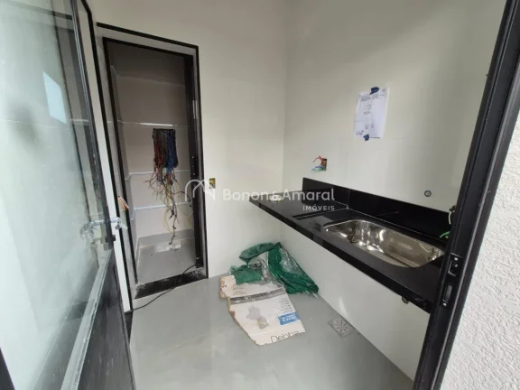Imagem Esta casa incrível em fase final de obra conta com 3 suítes, oferecendo conforto e privacidade par...