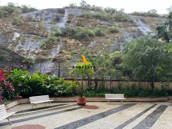 Imagem Flamengo - Rua Oswaldo Cruz - Vendo ótimo apartamento de Sala/Quarto com 64m² - armários - Infraestrutura - 1 vaga - R$900.00,00