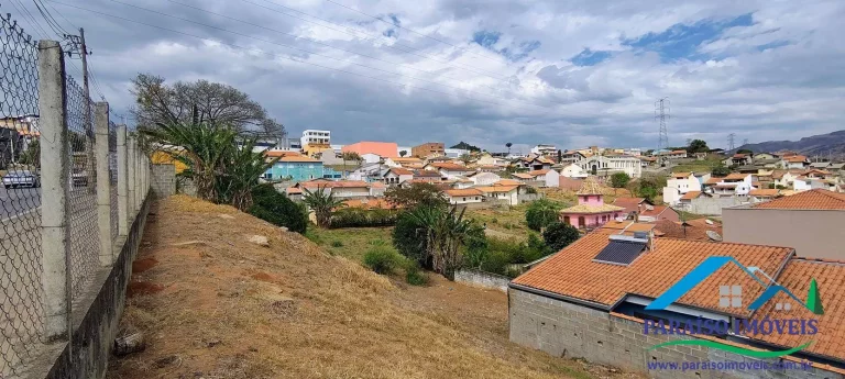 Imagem Oportunidade Única: Terreno Comercial em Avenida de Grande Fluxo!