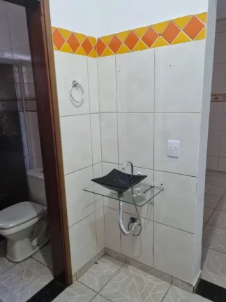 Imagem Casa para Venda em Americana, Parque Nova Carioba, 3 dormitórios, 1 suíte, 3 banheiros, 2 vagas