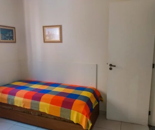 Imagem PITANGUEIRAS- CALÇADÃO , APARTAMENTO TOTALMENTE REFORMADO E DECORADO , GARAGEM NO PRÉDIO.
