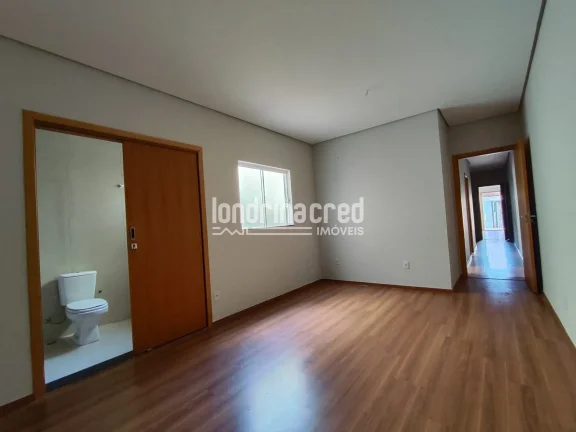 Imagem Casa Moderna no Jardim Chamonix com Suíte, Pé Direito Alto e Área Gourmet com Churrasqueira