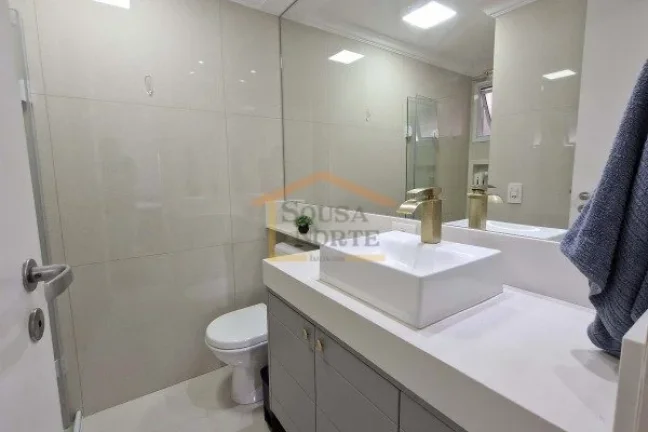 Imagem Apartamento com 9 anos de construção, totalmente reformado, com 4 dormitórios, sendo 2 suítes. C...