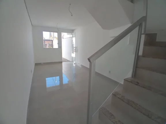 Imagem casa geminada, 2 suítes, 1 varanda,1 lavabo, 1 garagem