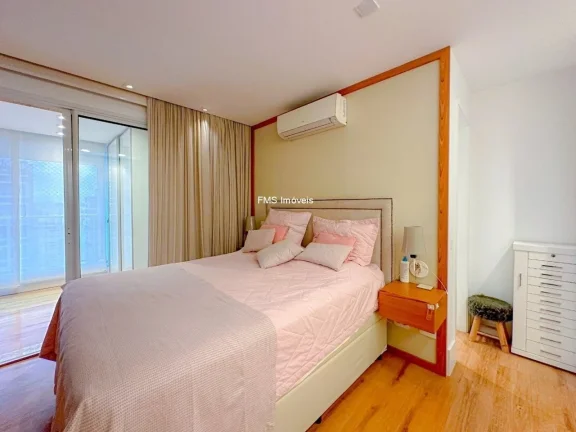 Imagem Cobertura de Luxo à Venda no Brooklin: 3 quartos, 3 suítes, 2 salas, 3 vagas de garagem, 229m² - São Paulo-SP!