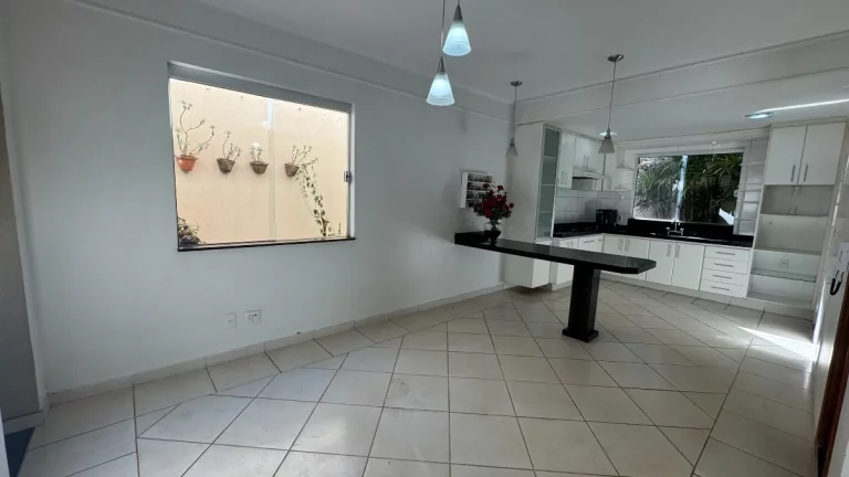 Imagem Casa de vila para venda em Santo Agostinho com 3 quartos, sendo 1 suíte, 232m2