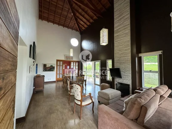 Imagem Excelente casa térrea com 4 suítes no Village das Palmeiras!