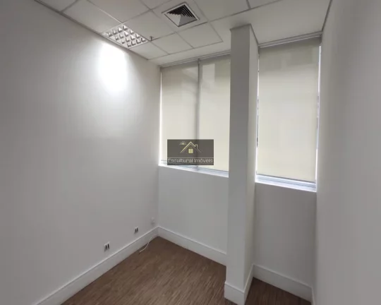 Imagem SALA COMERCIAL PRÓXIMO AO SHOPPING JARDIM SUL 45,00 M 1 BANHEIRO PRIVATIVO PISO ELEVADO AR CONDICIONADO LUMINÁRIAS FORRO 1 VAGA DE GARAGEM