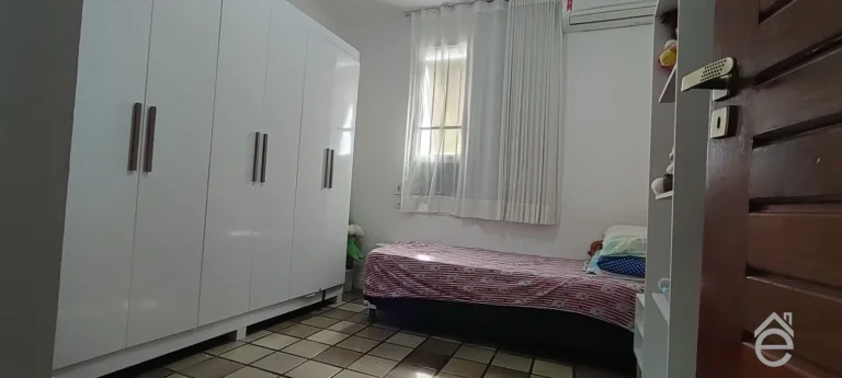 Imagem Apartamento á venda na Jatiúca, 3/4, 2 suites, 200m da praia, 100m2 ótimo local