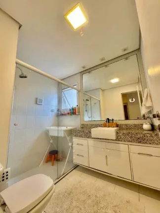 Imagem ASTÚRIAS - ALTO PADRÃO NA SEGUNDA QUADRA DA PRAIA, MARAVILHOSO APARTAMENTO COM 134 M² ÚTEIS, MAGNÍFICA ÁREA DE LAZER, 01 VAGAS DE GARAGEM NO PRÉDIO.