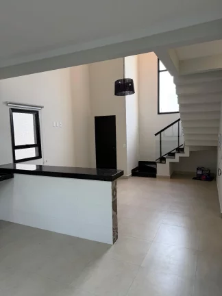 Imagem Casa à venda ou para alugar com 3 quartos, sendo 1 suíte, no condomínio Marchant Buarque, Atibaia - SP