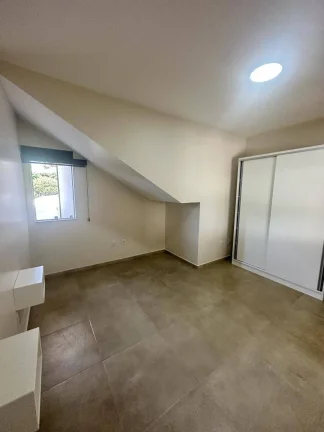 Imagem Linda casa no Jd. das Palmeiras