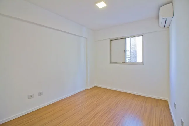 Imagem Nesse apartamento, você tem um living com varanda, integrado à uma excelente cozinha americana / Vila Olímpia