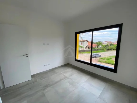 Imagem SOBRADO COM PISCINA, 3 QUARTOS SENDO 1 SUÍTE, BAL MARILUZ