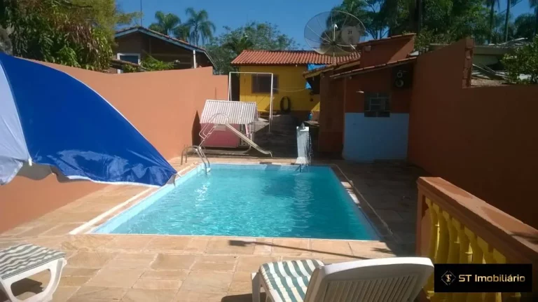 Imagem Casa de Campo em Atibaia/SP com Pé na Água p/ Financiamento - R$580.000!
