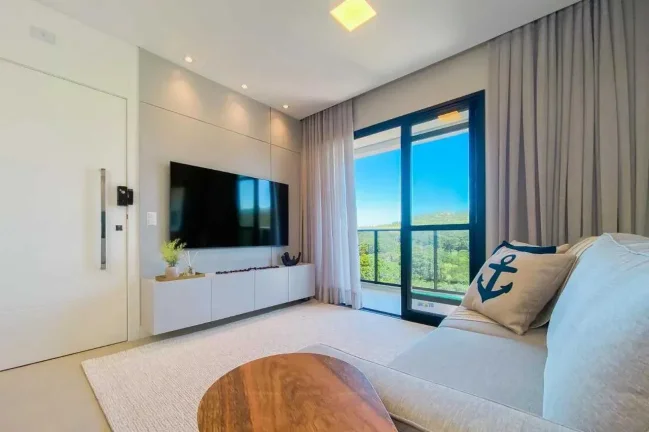 Imagem Apartamento mobiliado com 3 dormitórios sendo 2 suítes a 350m da Praia | Gov Celso Ramos/SC