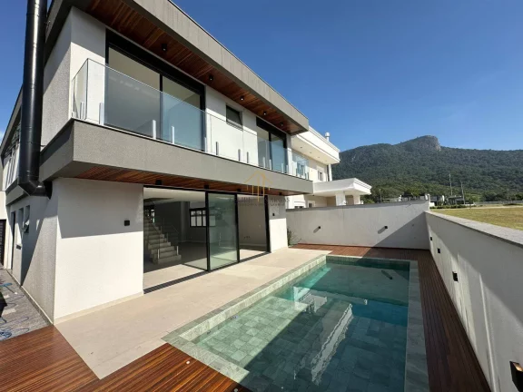 Imagem Belíssima casa com 3 suítes no Condomínio Reserva da Pedra!