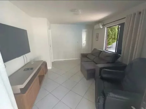 Imagem Ampla casa com 4 suítes e 4 vagas de garage, piscina e área de festa espaçosa - Fazendinha Itajaí/SC