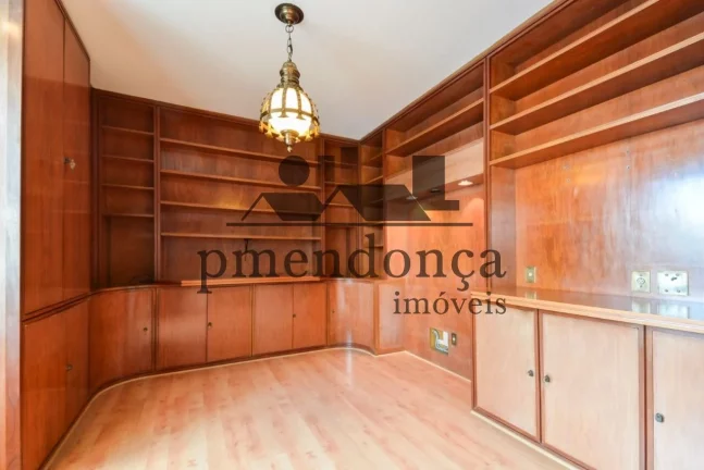 Imagem Apartamento na Rua Rio de Janeiro com 276 m², 4 quartos e 2 vagas em Higienópolis.