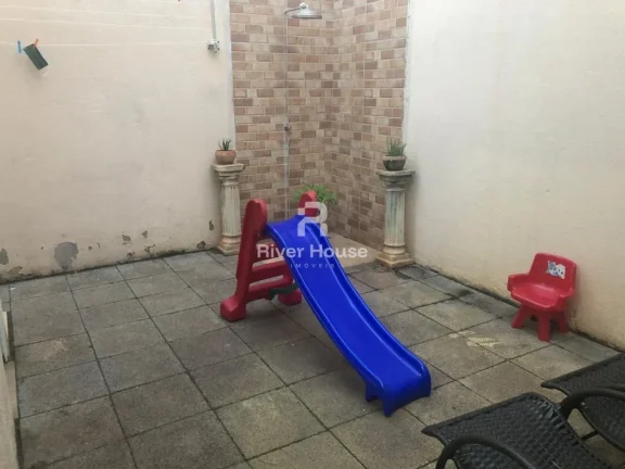 Imagem Casa a venda em condominio Rio Coxipó 03 quartos sendo 01 suite na região do Jardim Imperial em Cuiabá
