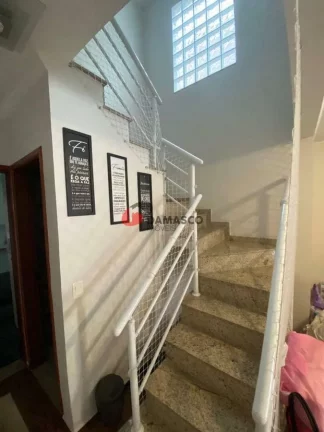 Imagem Sobrado para Locação 3 Quartos, 1 Suite, 2 Vagas, Jardim, Santo André - SP