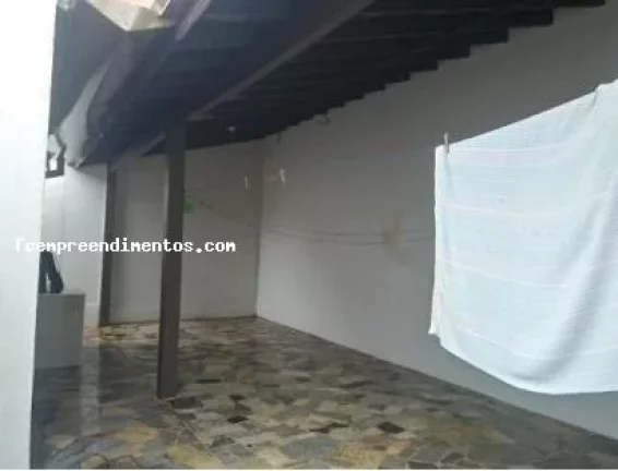Imagem Casa para Venda em Limeira, Parque Hippolyto, 2 dormitórios, 1 suíte, 2 banheiros, 2 vagas