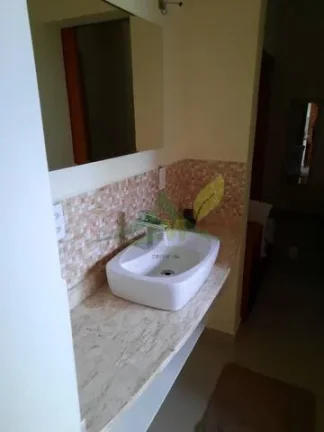 Imagem Linda Casa à venda em condomínio fechado localizada em Atibaia -SP