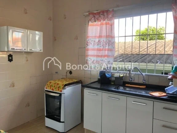 Imagem Casa da frente tem 2 dormitórios, sendo uma suite, sala, cozinha e lavanderia, cômodos bem amplos ...
