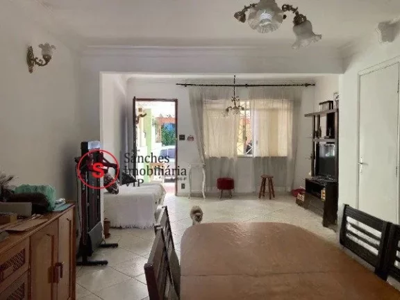 Imagem VENDA SOBRADO DE VILA NA MOOCA Rua tranquila e totalmente residencial, com monitoramento de câmeras Excelente localização, próximo a Igreja N. SRA. Do